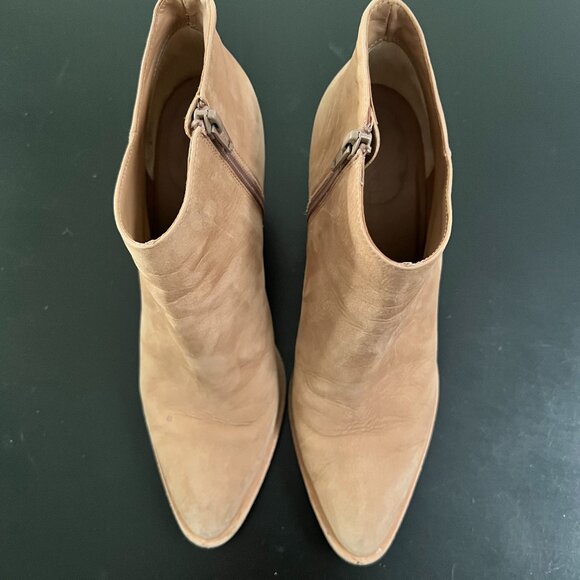 VINCE Easton Suede Bootie in Sand Tan 8.5 - Picture 3 of 6